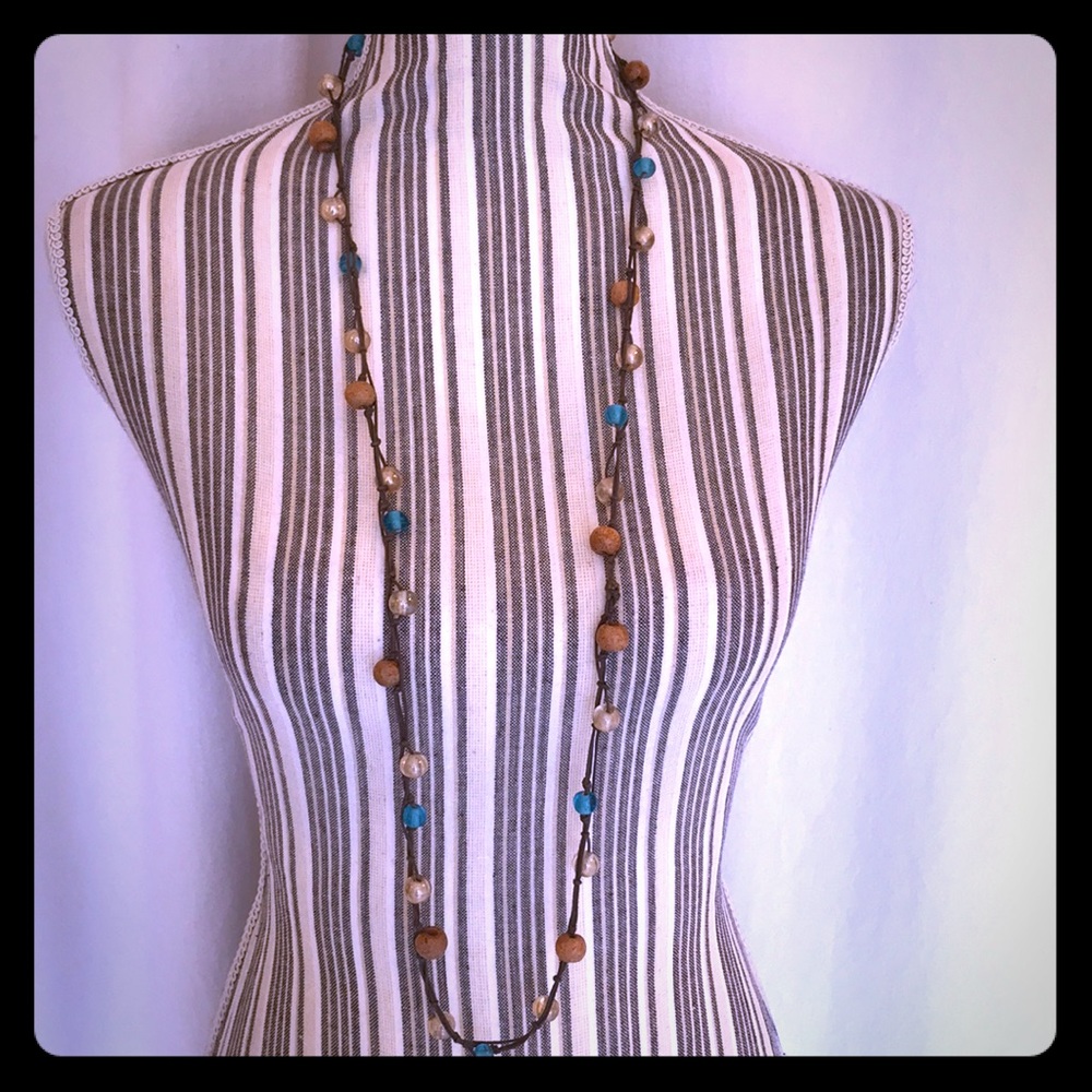 Necklace. Aproximately 20”. Versatile. EUC